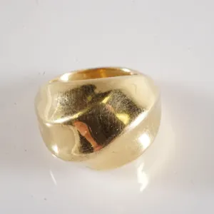 18k Yellow Gold Ring
