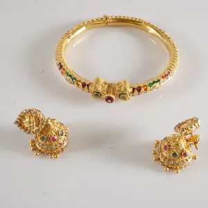 Lot of 22k Yellow Gold Jewelry w/Colored Stones
