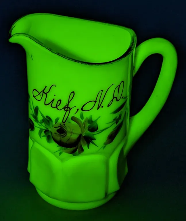 HEISEY CUSTARD GLASS SOUVENIR CREAMER KIEF ND NORTH DAKOTA (URANIUM GLASS)