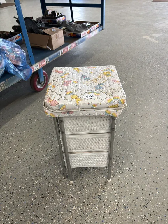 VINTAGE BABY DOLL CHANGING TABLE