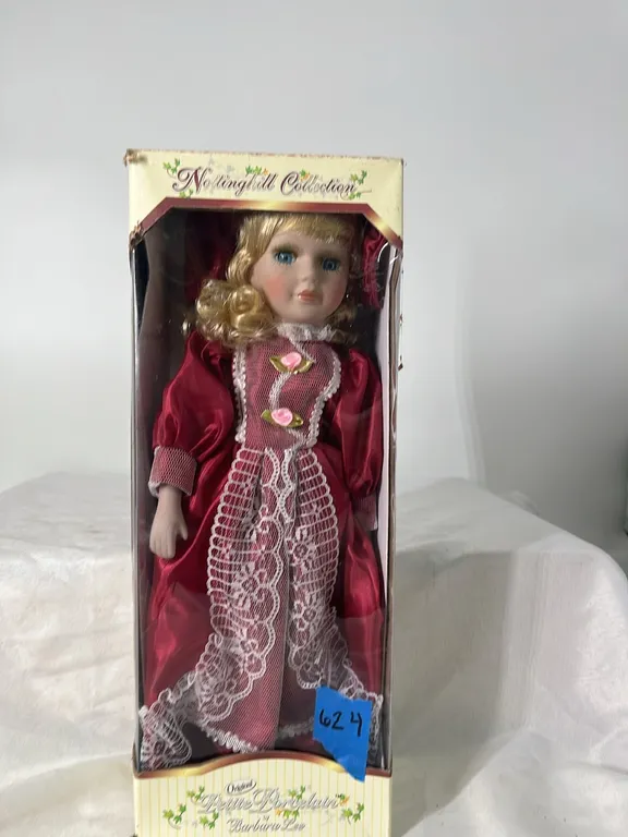 PETITE PORCELAIN BY BARBARA LEE
