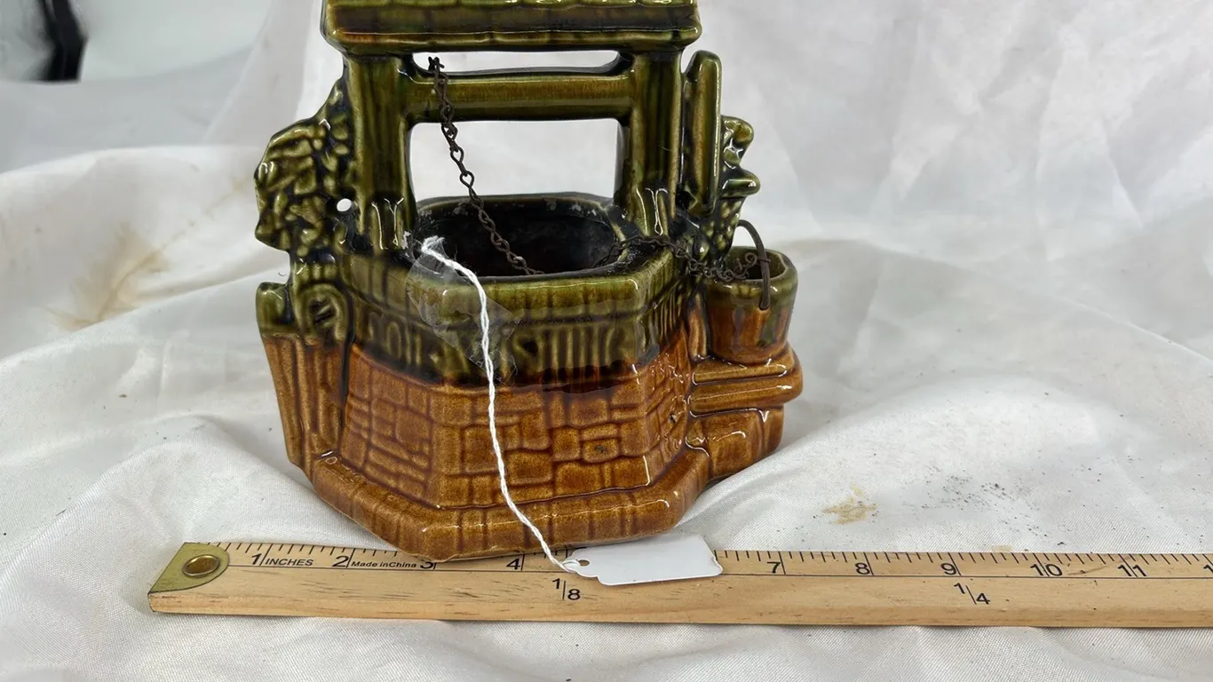 MCCOY WISHING WELL PLANTER