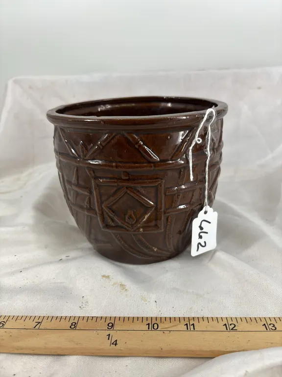 BROWN PLANTER UNMARKED