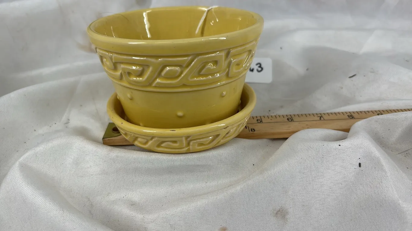 MCCOY SMALL YELLOW PLANTER