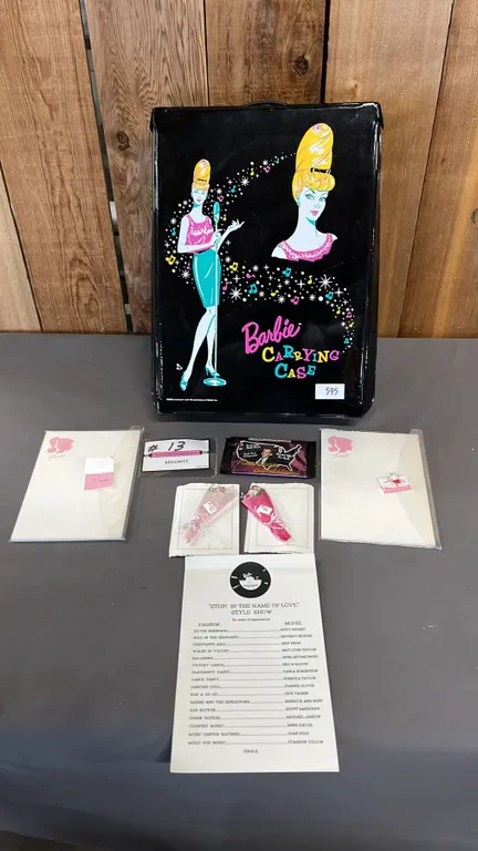 VITNAGE BLACK VINYL BARBIE CARRYING CASE W/BARBIE STATIONERY & SEALED AMERICAN BANDSTAND CARDS