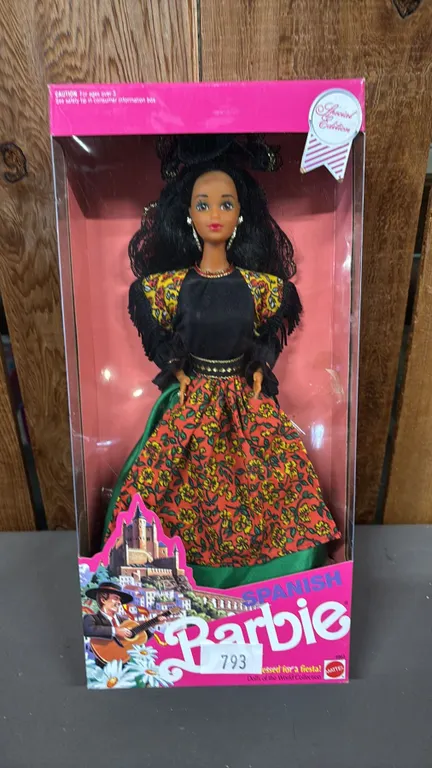VINTAGE 1991 DOLLS OF THE WORLD COLLECTION SPANISH BARBIE *IN ORIGINAL BOX*