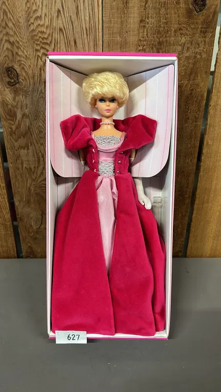 VINTAGE 1999 COLLECTOR'S REQUEST SOPHISTICATED LADY BARBIE 1963 DOLL & FAHION REPRODUCTION *IN