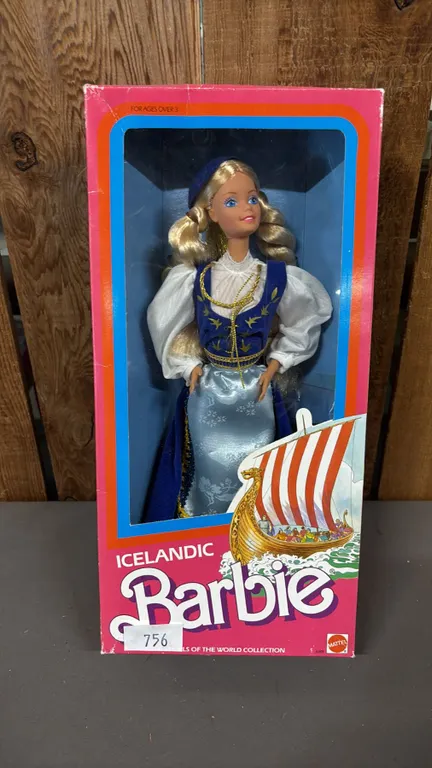 VINTAGE 1986 DOLLS OF THE WORLD COLLECTION ICELANDIC BARBIE *IN ORIGINAL BOX*