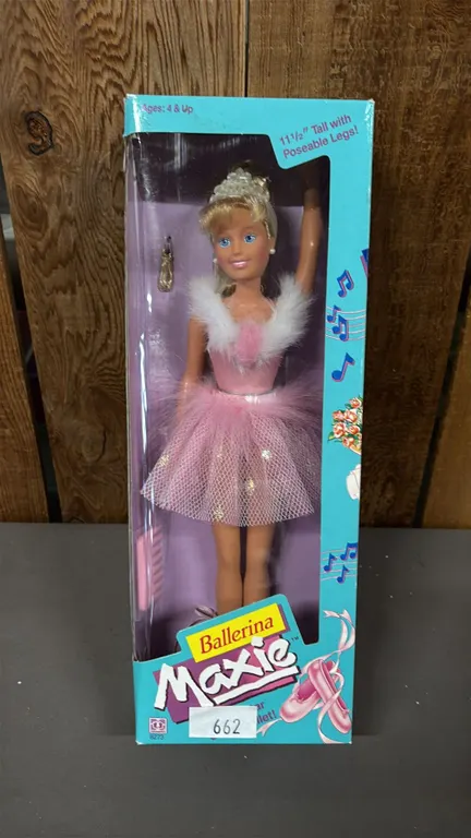 VINTAGE 1989 BALLERINA MAXIE DOLL *IN ORIGINAL BOX*