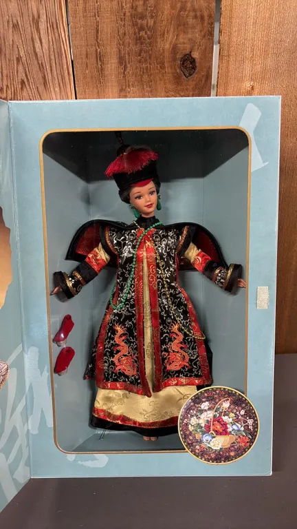 VINTAGE 1996 THE GREAT ERAS COLLECTION: VOLUME TEN CHINESE EMPRESS BARBIE *IN ORIGINAL BOX*