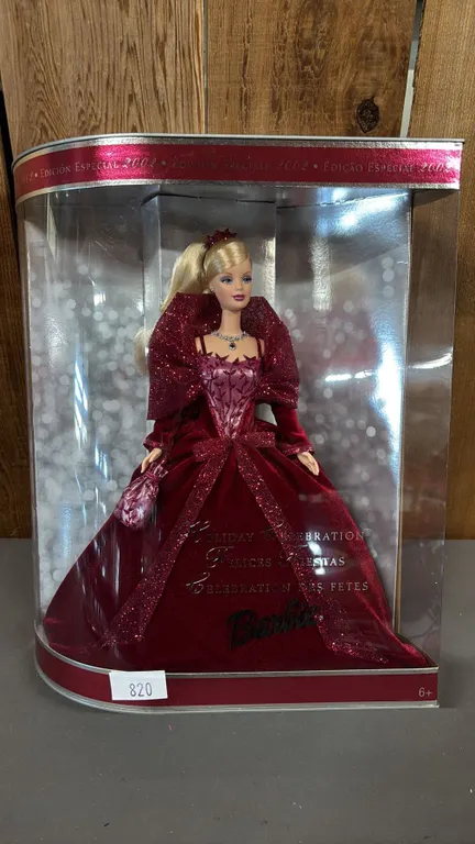 VINTAGE 2002 HOLIDAY CELEBRATION BARBIE *IN ORIGINAL BOX*