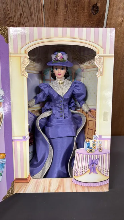 VINTAGE 1997 AVON EXCLUSIVE BARBIE AS MRS. P.F.E. ALBEE *IN ORIGINAL BOX*