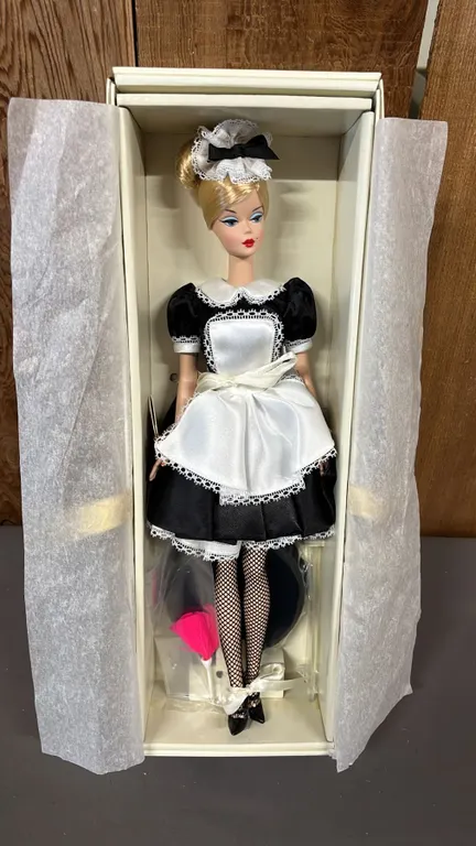 VTG. GOLD LABEL FASHION COLLECTION "THE FRENCH MAID" BARBIE W/GENUINE SILKSTONE BODY *IN ORIGINAL