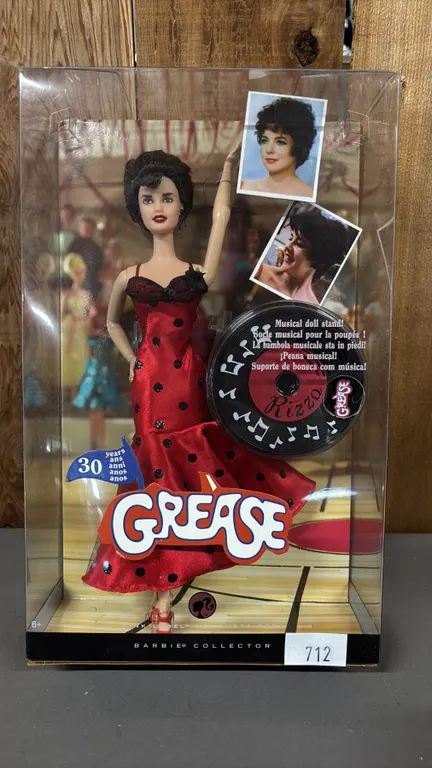 VINTAGE 2008 30 YEAR ANNIVERSARY GREASE RIZZO BARBIE W/MUSICAL DOLL STAND *IN ORIGINAL BOX*