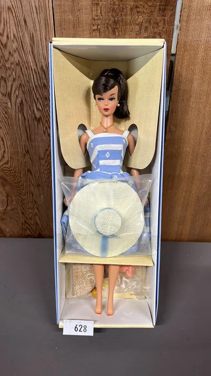 VINTAGE 2000 COLLECTOR'S REQUEST SUBURBAN SHOPPER BARBIE 1959 DOLL & FASHION REPRODUCTION *IN