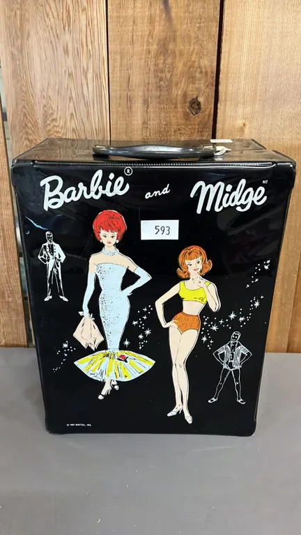 VINTAGE 1963 BLACK VINYL BARBIE AND MIDGE CARRYING CASE