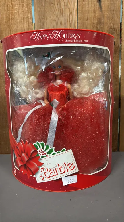 VINTAGE 1988 HAPPY HOLIDAYS BARBIE *IN ORIGINAL BOX*