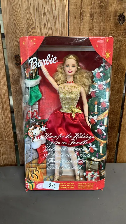 VINTAGE 2001 HOME FOR THE HOLIDAYS BARBIE *IN ORIGINAL BOX*