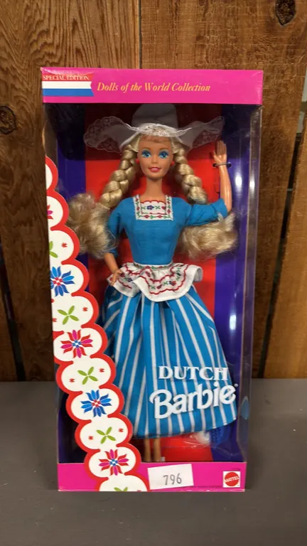 VINTAGE 1993 DOLLS OF THE WORLD COLLECTION DUTCH BARBIE *IN ORIGINAL BOX*