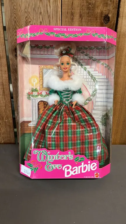 VINTAGE 1994 SPECIAL EDITION WINTER'S EVE BARBIE *IN ORIGINAL BOX*