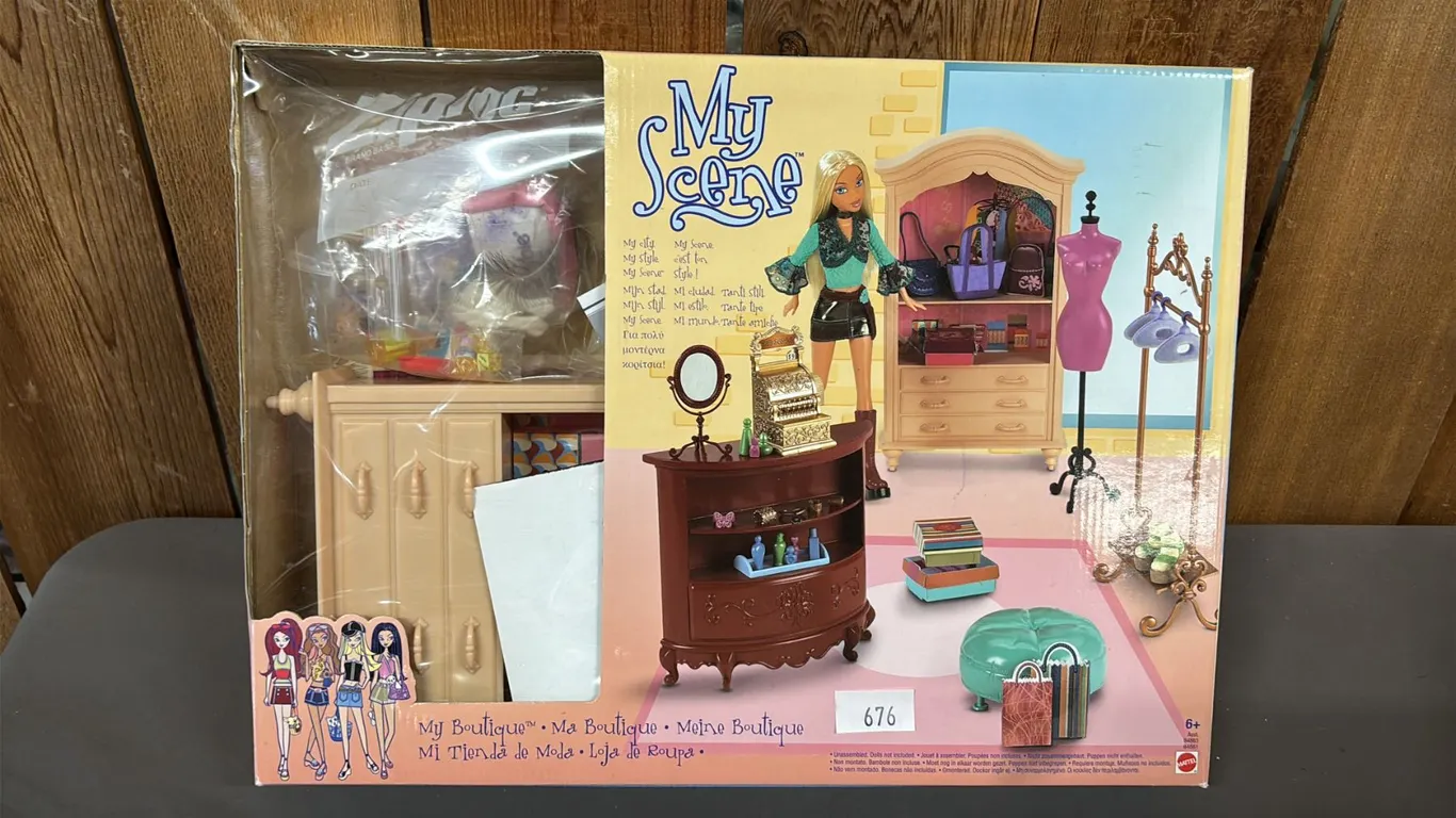 VINTAGE 2002 MY SCENE MY BOUTIQUE PLAYSET *IN ORIGINAL BOX*