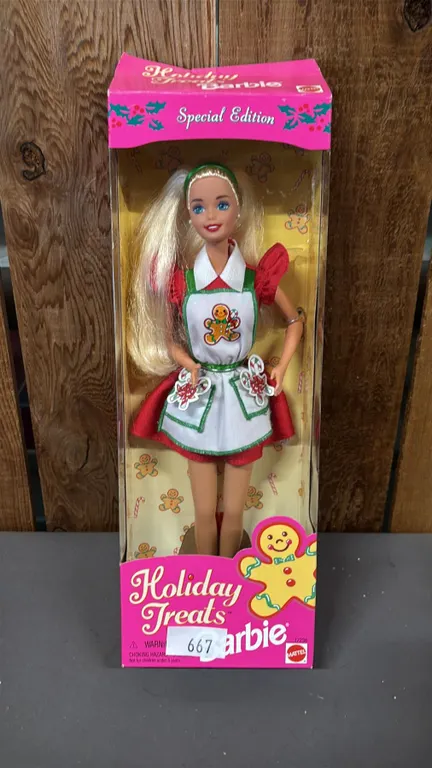 VINTAGE 1997 HOLIDAY TREATS BARBIE *IN ORIGINAL BOX*