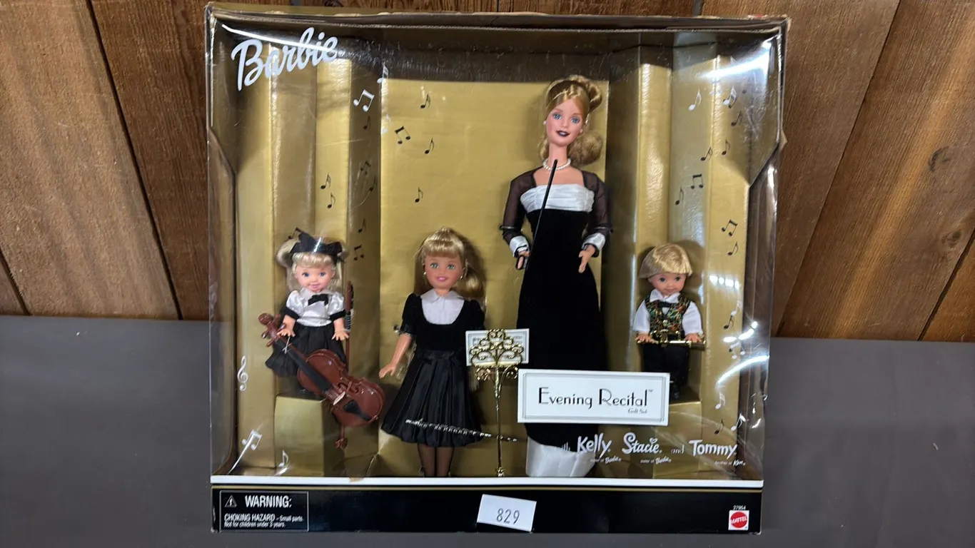 VINTAGE BARBIE EVENING RECITAL WITH KELLY, STACIE & TOMMY *IN ORIGINAL BOX*
