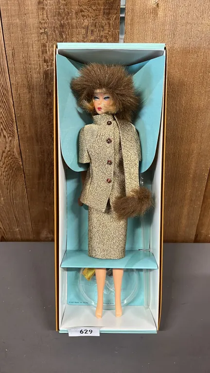 VINTAGE 2001 COLLECTOR'S REQUEST GOLD 'N GLAMOUR BARBIE 1965 DOLL & FASHION REPRODUCTION *IN
