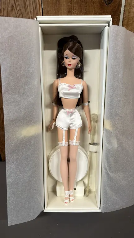 VINTAGE FASHION MODEL COLLECTION LINGERIE BARBIE #2: GENUINE SILKSTONE BODY *IN ORIGINAL BOX*