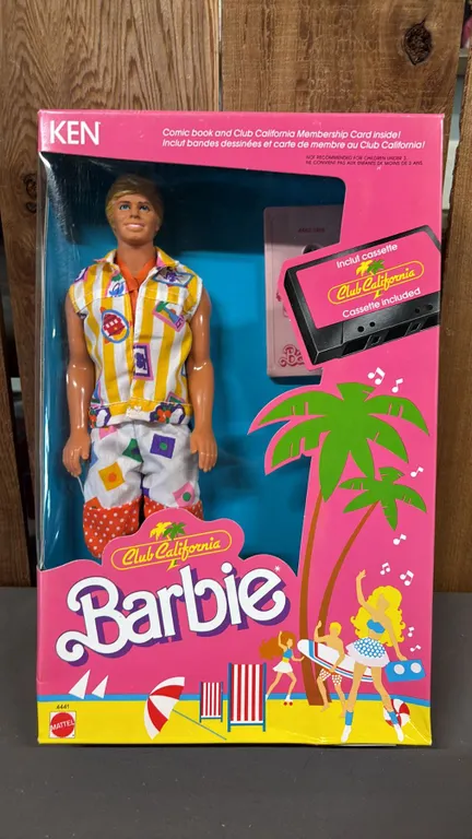 VINTAGE 1987 CLUB CALIFORNIA KEN *IN ORIGINAL BOX*