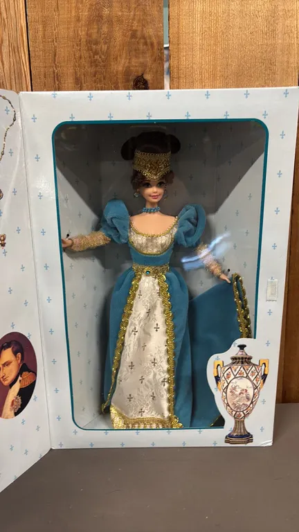 VINTAGE 1996 GREAT ERAS VOLUME 9: FRENCH LADY BARBIE *IN ORIGINAL BOX*