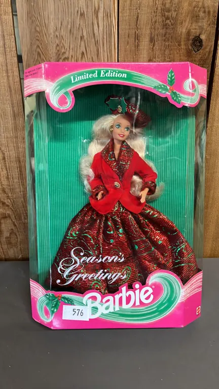 VINTAGE 1994 LIMITED EDITION SEASON'S GREETINGS BARBIE *IN ORIGINAL BOX*