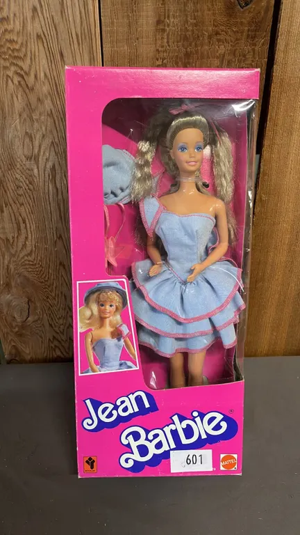 VINTAGE 1988 JEAN BARBIE *IN ORIGINAL BOX*