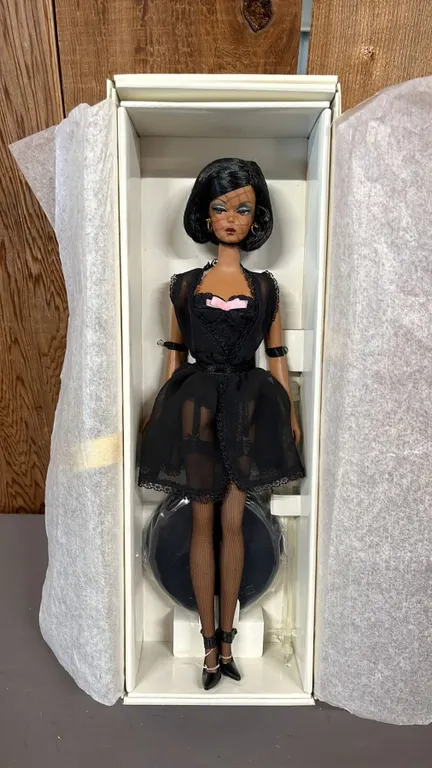 VINTAGE FASHION MODEL COLLECTION LINGERIE BARBIE #5: GENUINE SILKSTONE BODY *IN ORIGINAL BOX*