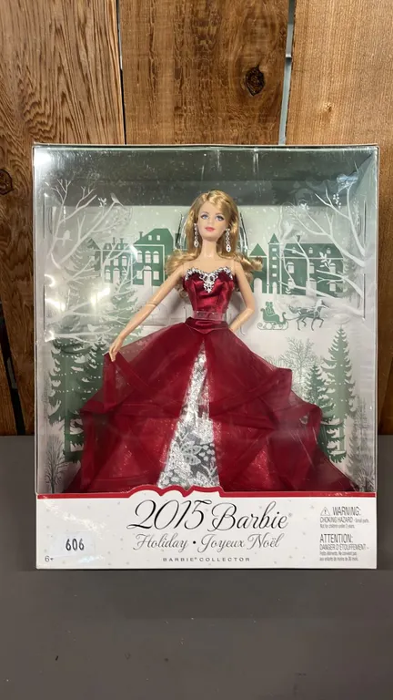2015 HOLIDAY BARBIE *IN ORIGINAL BOX*