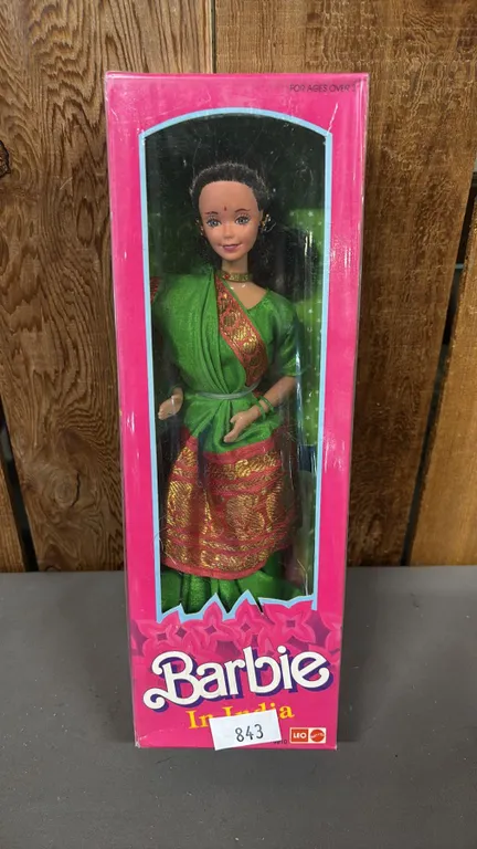 VINTAGE BARBIE IN INDIA DOLL *IN ORIGINAL BOX*