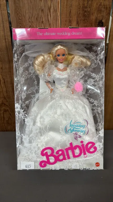 VINTAGE 1989 WEDDING FANTASY BARBIE *IN ORIGINAL BOX*