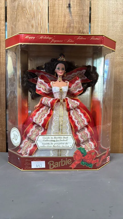 VINTAGE HAPPY HOLIDAYS 10TH ANNIVERSARY BARBIE *IN ORIGINAL BOX*