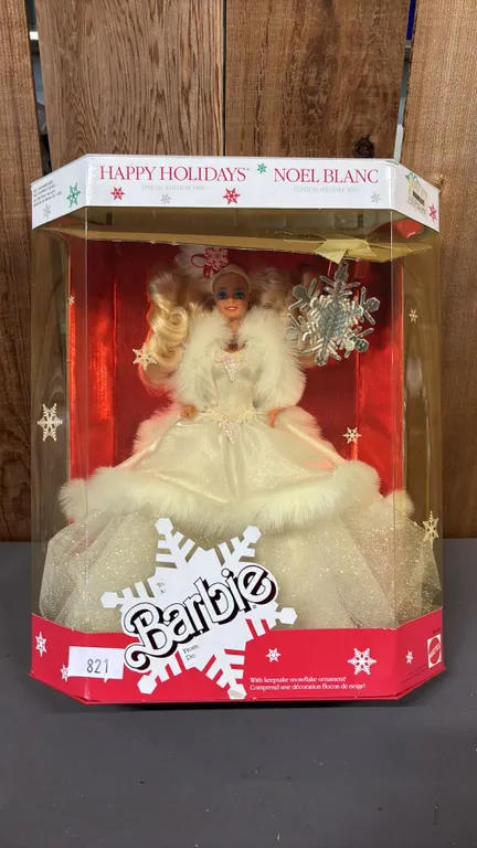 VINTAGE 1989 HAPPY HOLIDAYS BARBIE *IN ORIGINAL BOX*