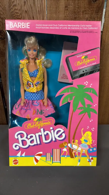 VINTAGE 1987 CLUB CALIFORNIA BARBIE *IN ORIGINAL BOX*