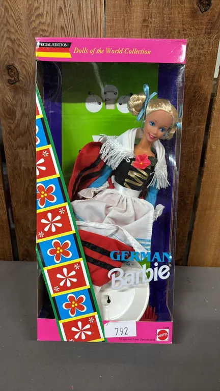 VINTAGE 1994 DOLLS OF THE WORLD COLLECTION GERMAN BARBIE *IN ORIGINAL BOX*