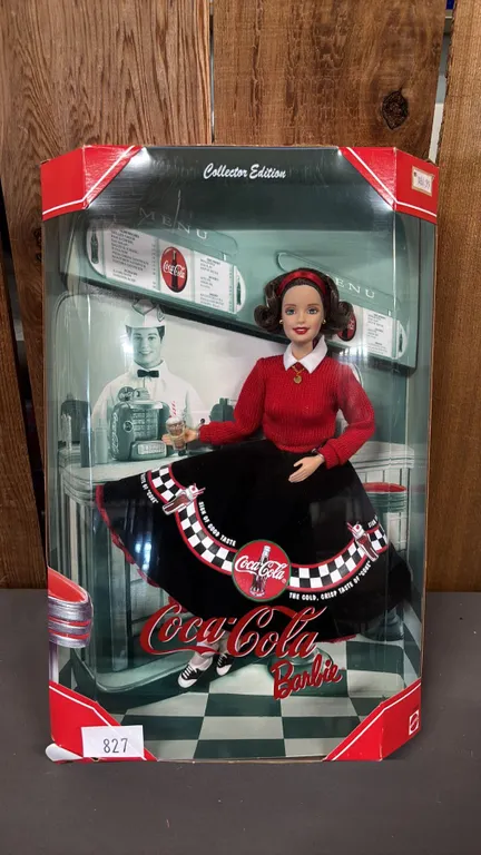 VINTAGE 1996 BARBIE LOVES ELVIS SET *IN ORIGINAL BOX*