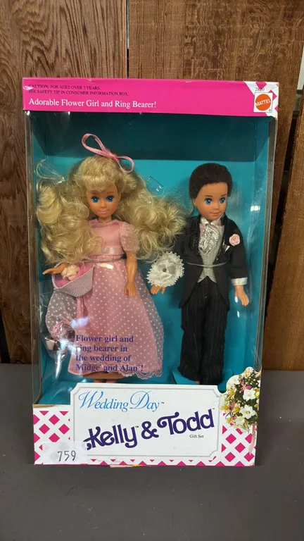 VINTAGE 1991 WEDDING DAY KELLY & TODD FLOWER GIRL & RING BEARER *IN ORIGINAL BOX*