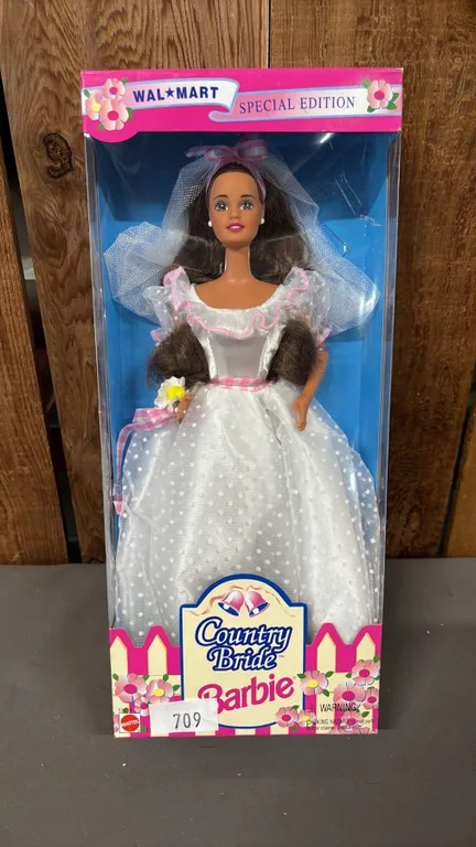 VINTAGE 1994 WALMART EXCLUSIVE COUNTRY BRIDE BARBIE *IN ORIGINAL BOX*