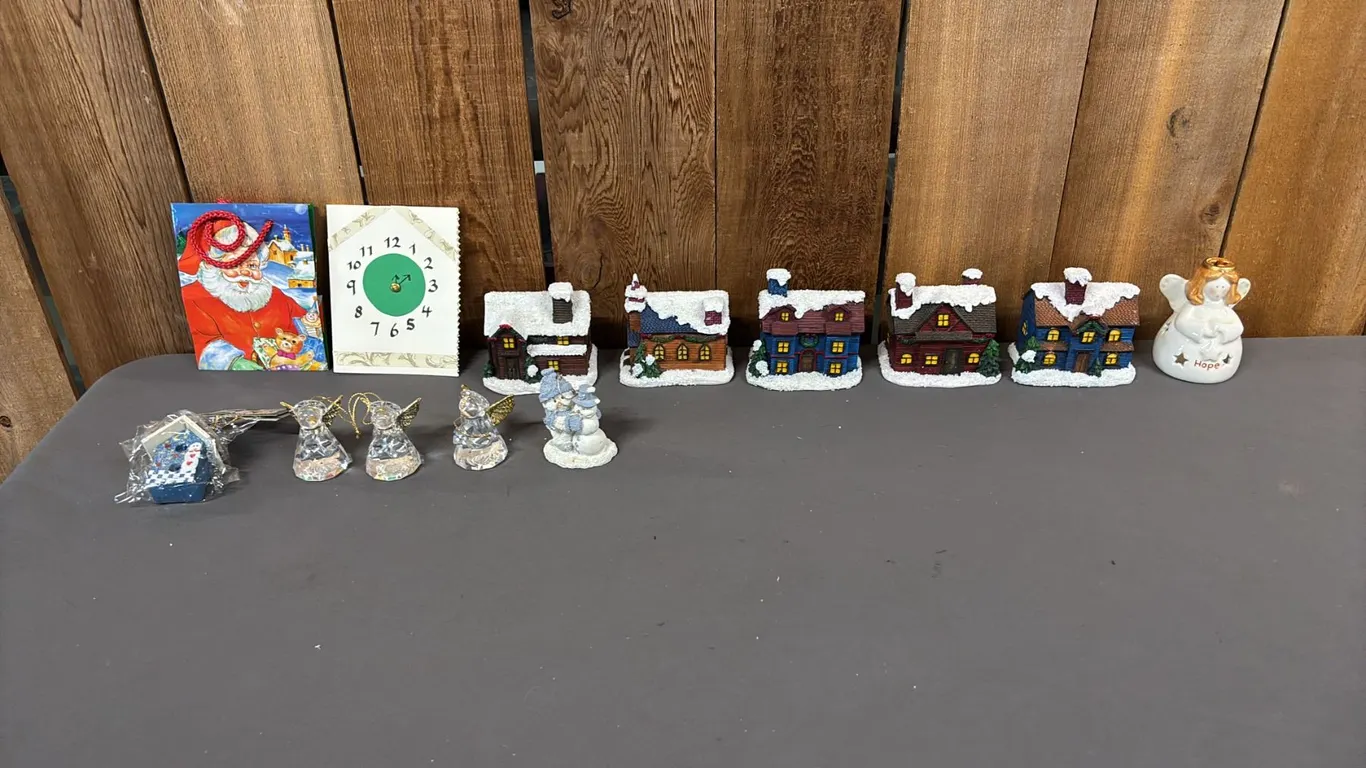 BOX OF ASSORTED CHRISTMAS VILLAGE HOUSES
