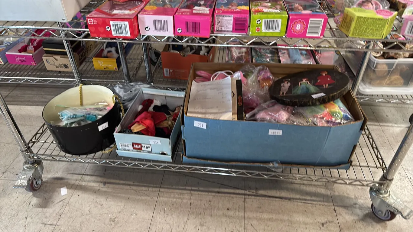 SHELF OF ASSORTED BARBIE CLOTHES & ACCESSORIES