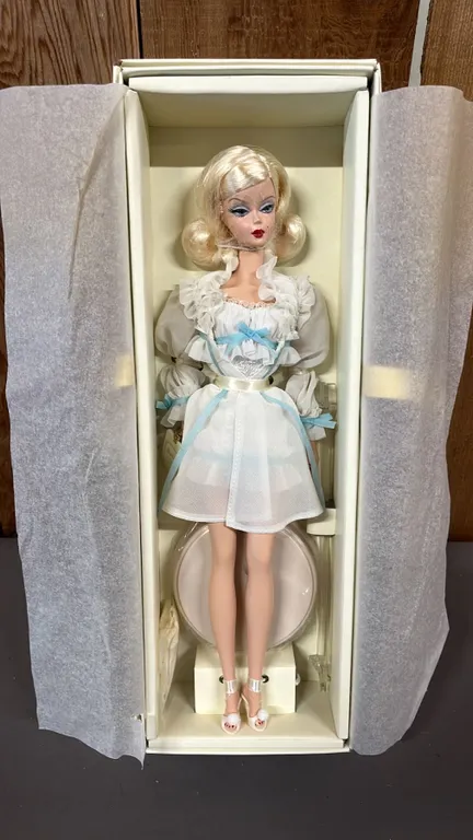 VTG. GOLD LABEL FASHION COLLECTION "THE INGENUE" BARBIE W/GENUINE SILKSTONE BODY *IN ORIGINAL BOX*