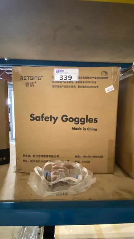 BOX OF RETSING COMMERCIAL CLEAR SAFETY GOGGLES