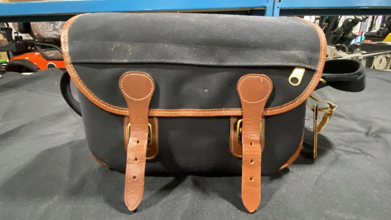 BILLINGHAM ALICE BLACK CAMERA BAG