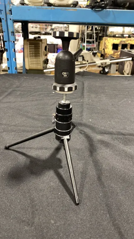 BLACK TABLETOP MINI TRIPOD & CBH I BALL HEAD TRIPOD ATTACHMENT